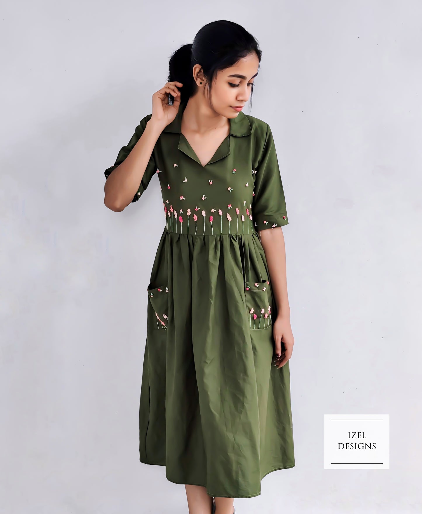 Hand embroidery pleated midi dress