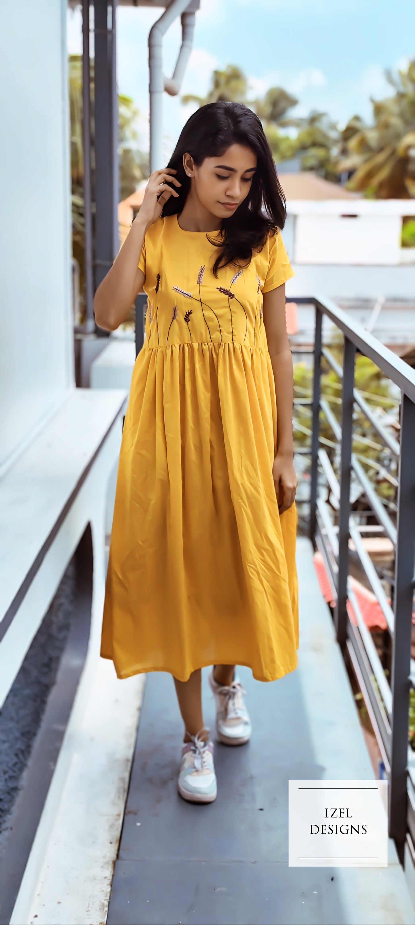 Hand embroidery gathered maxi dress