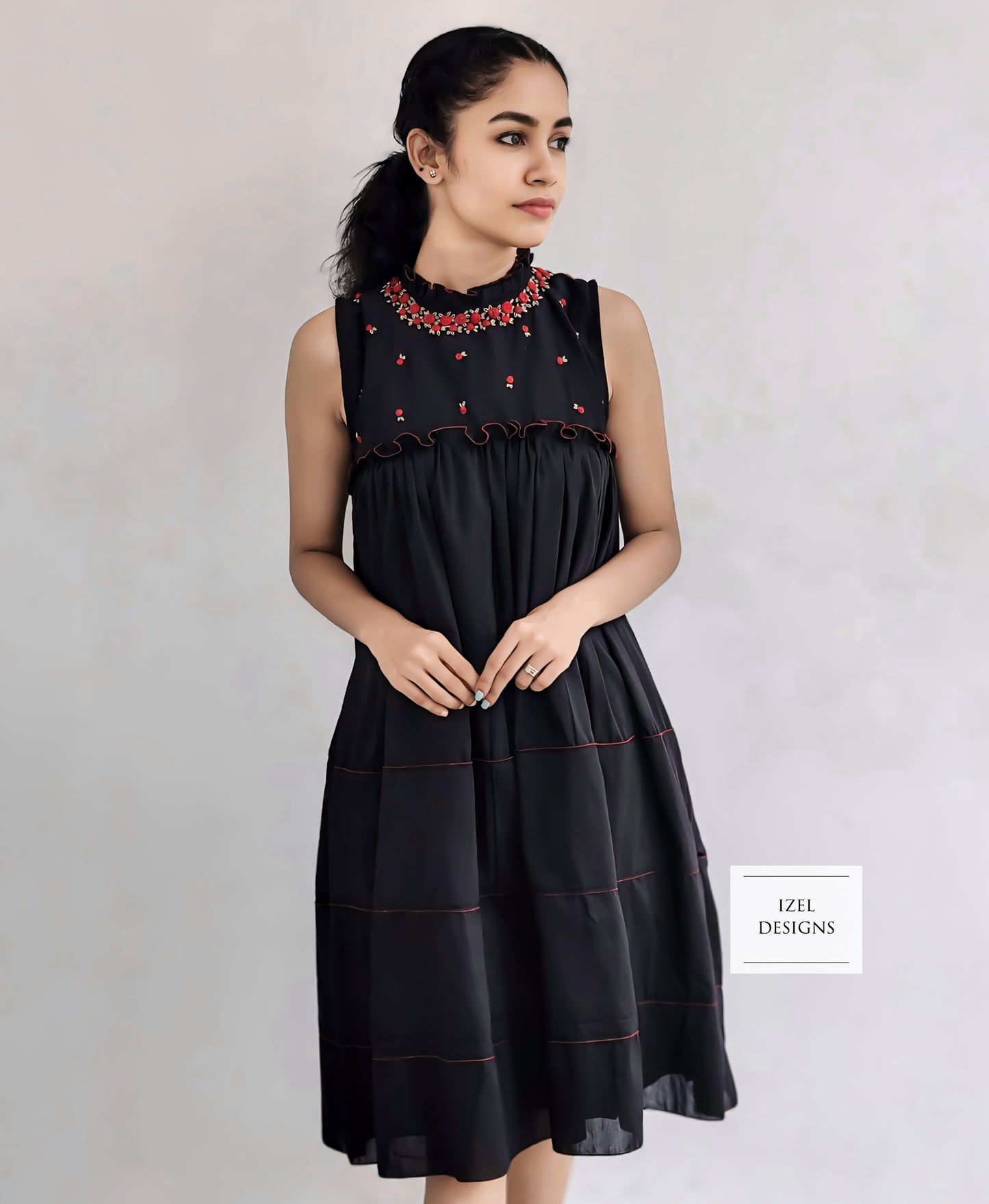 Hand embroidery gathered midi dress