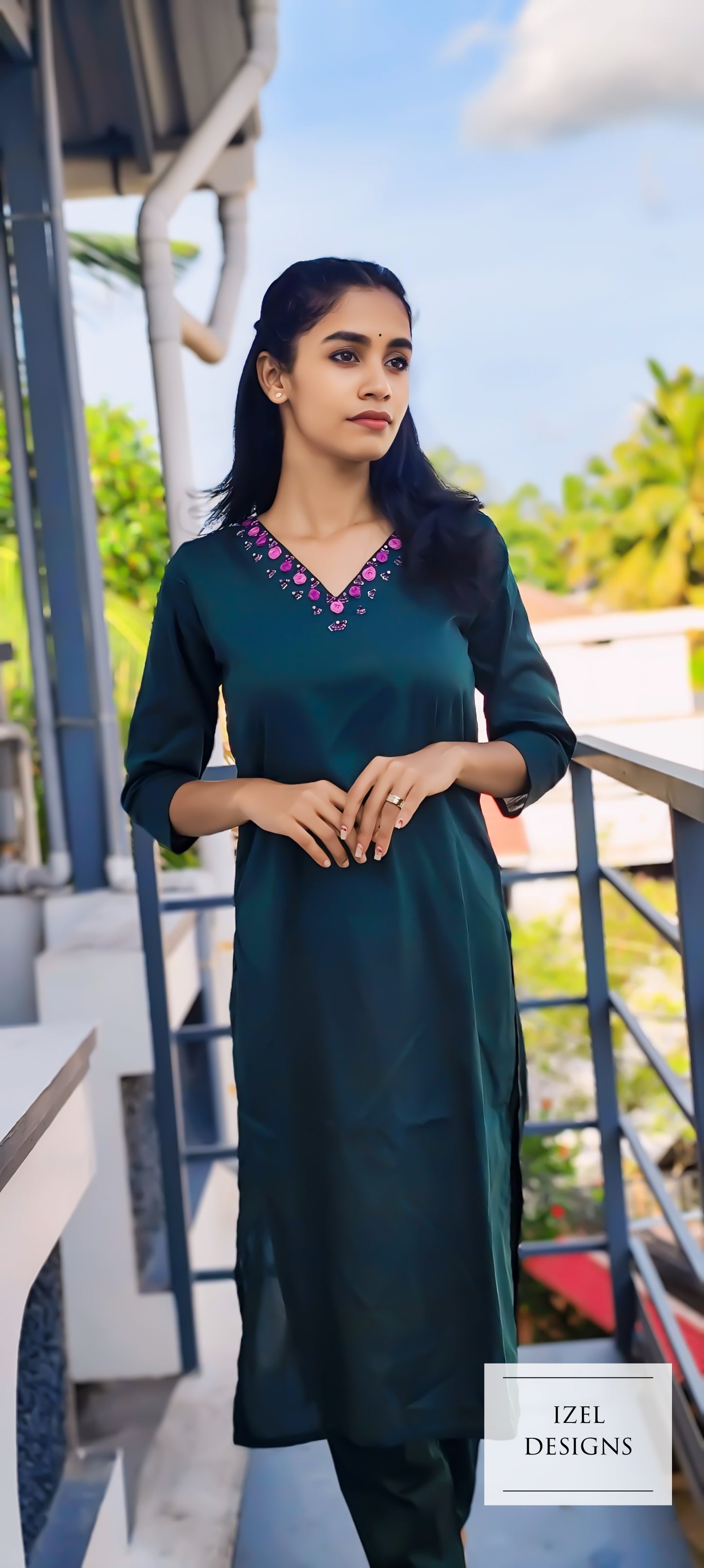 Hand embroidery slited top & pencil fit bottom