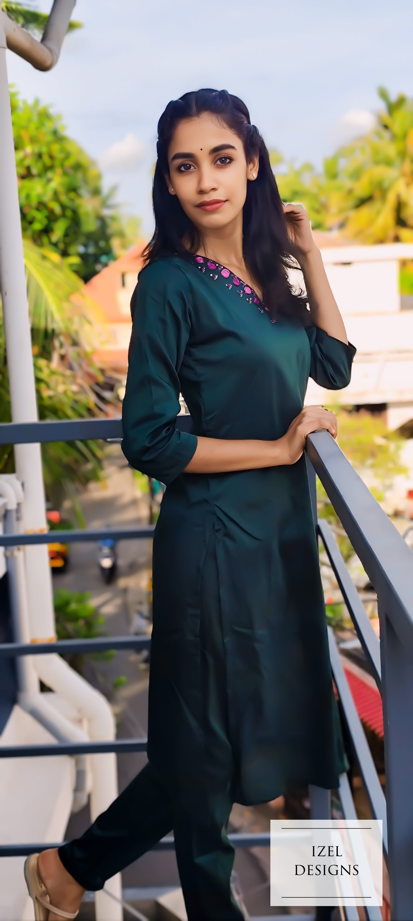 Hand embroidery slited top & pencil fit bottom