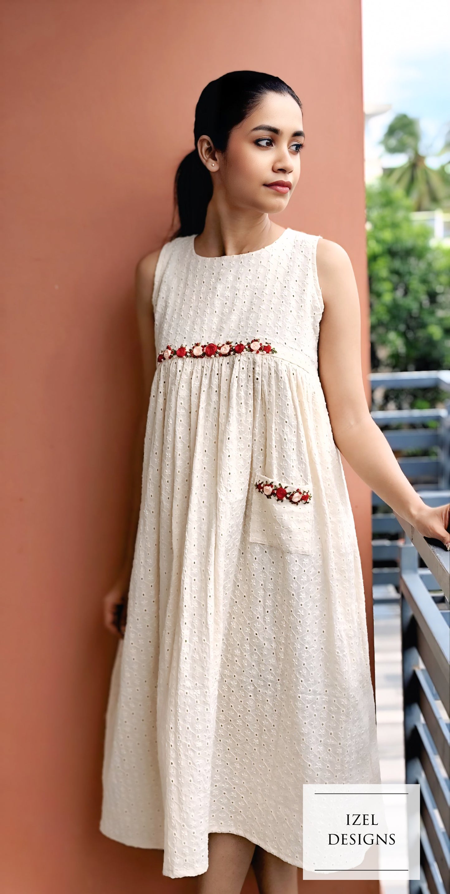 Hand embroidery gathered midi dress