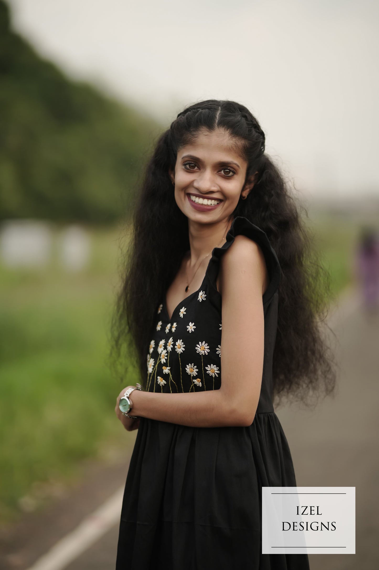 Hand embroidery gathered midi dress