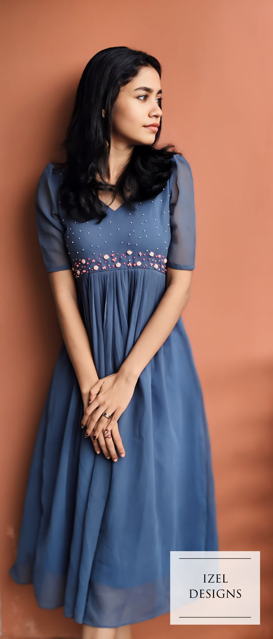 Hand embroidery pleated maxi dress