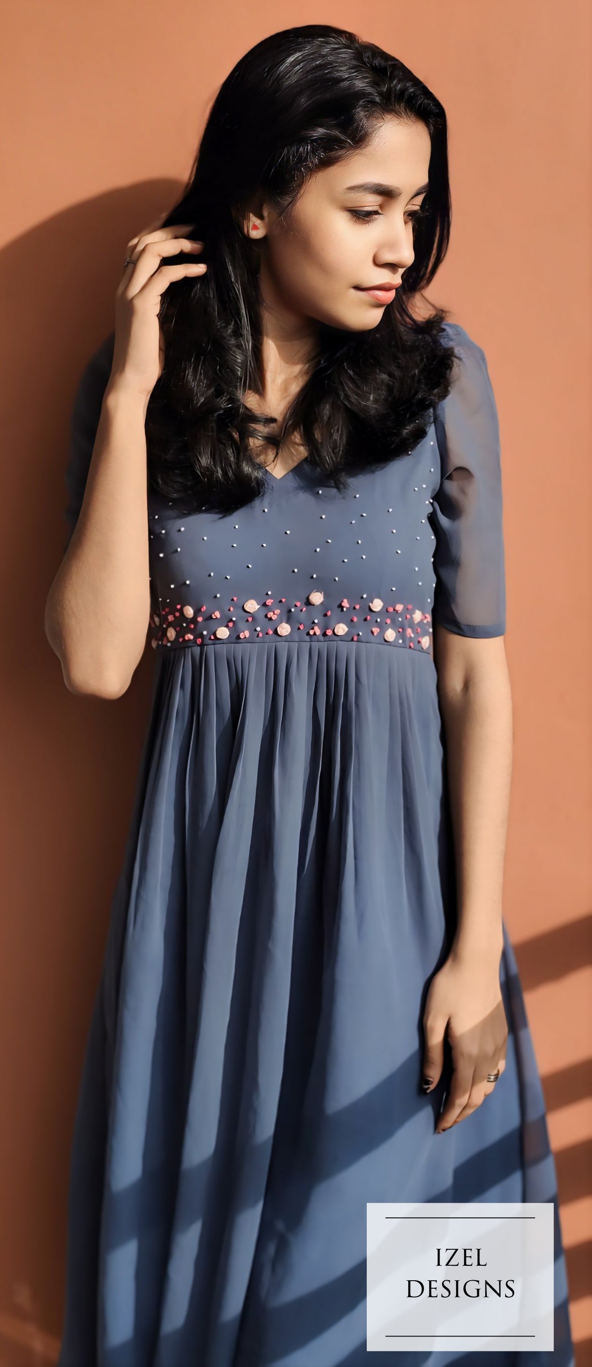 Hand embroidery pleated maxi dress