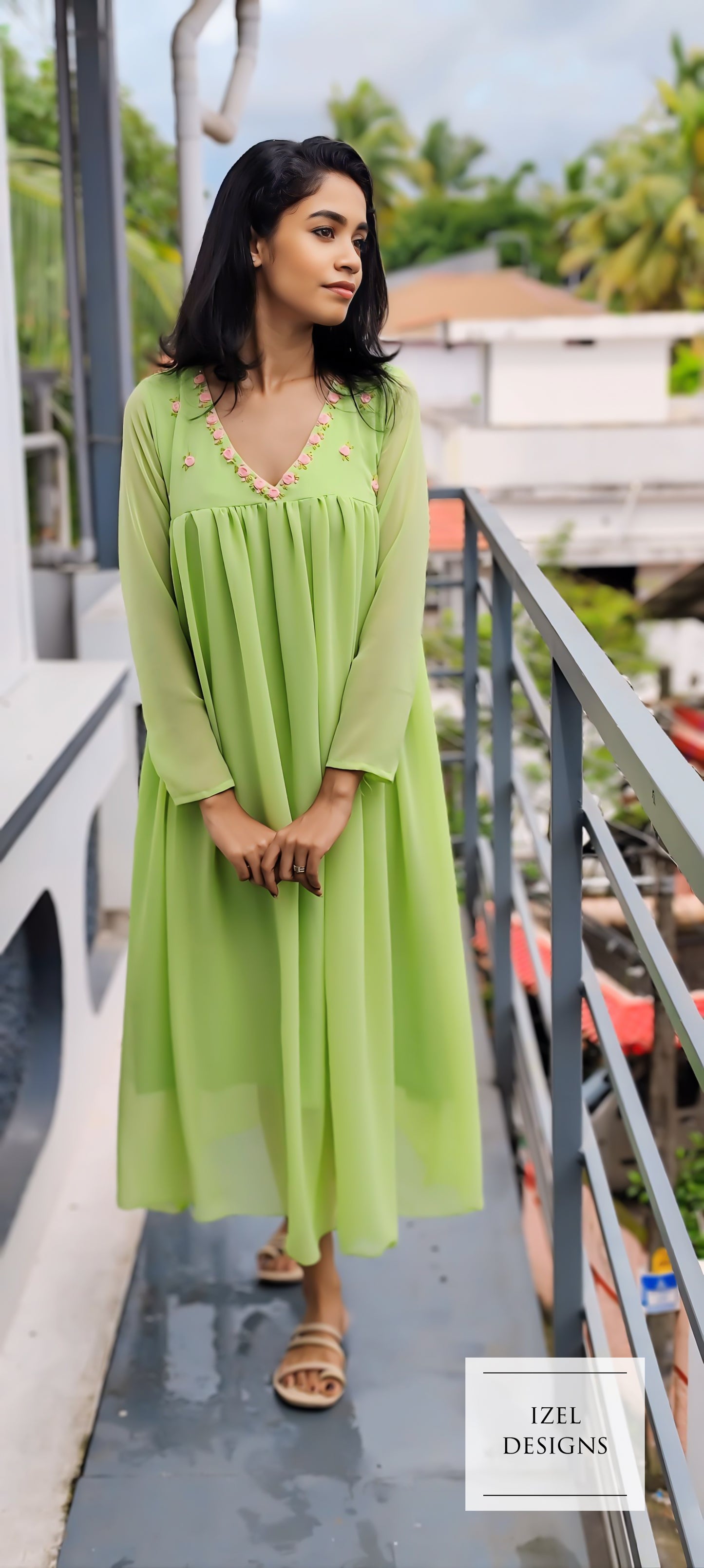 Hand embroidery gathered maxi dress