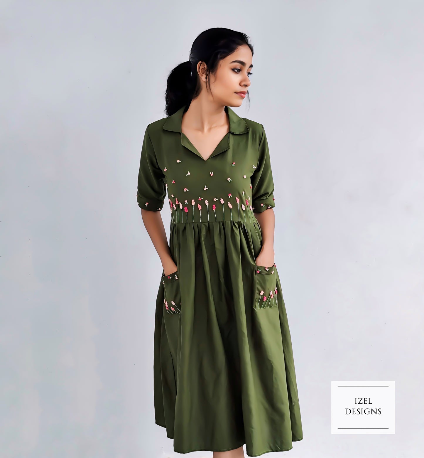 Hand embroidery pleated midi dress