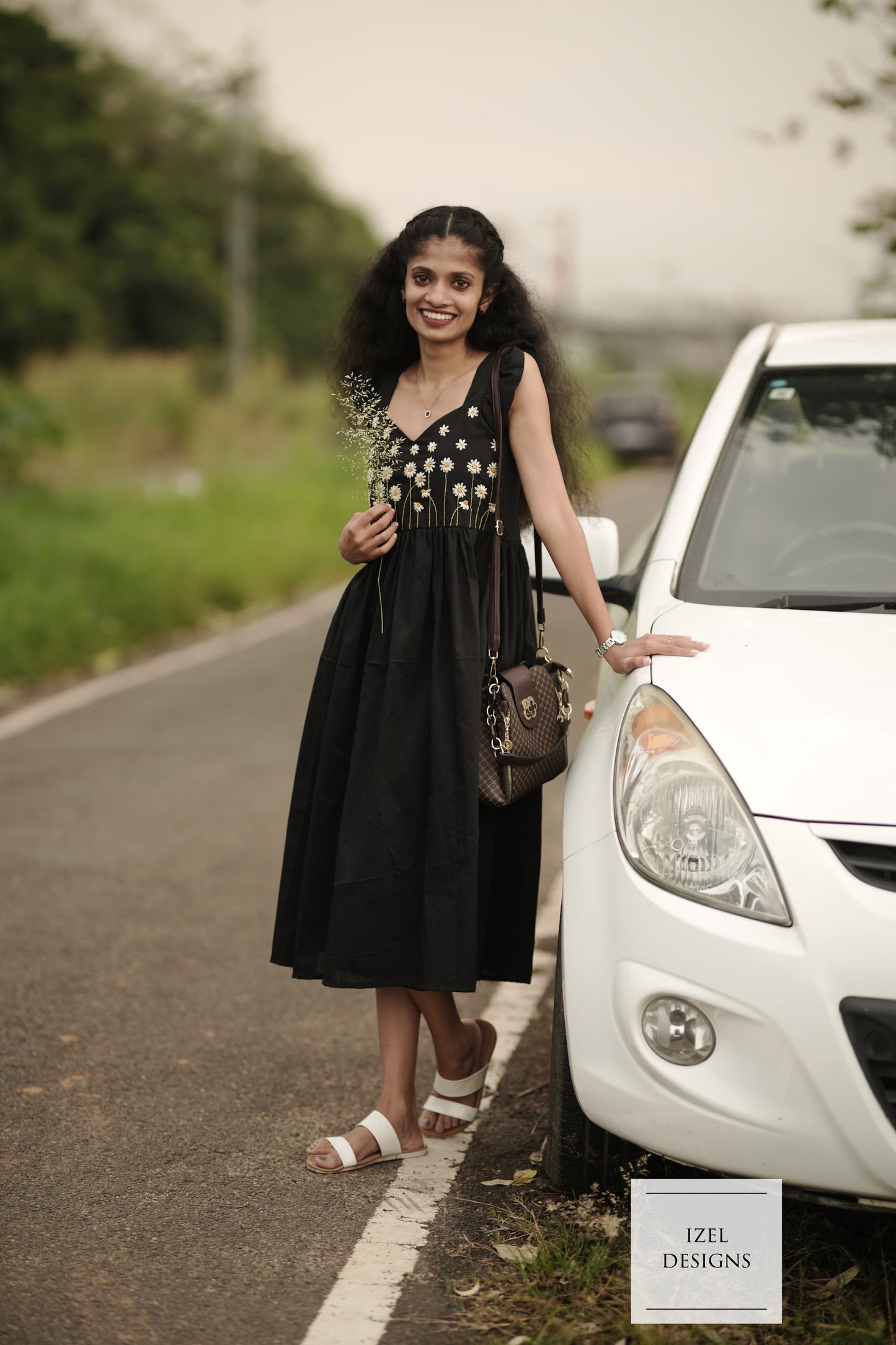 Hand embroidery gathered midi dress