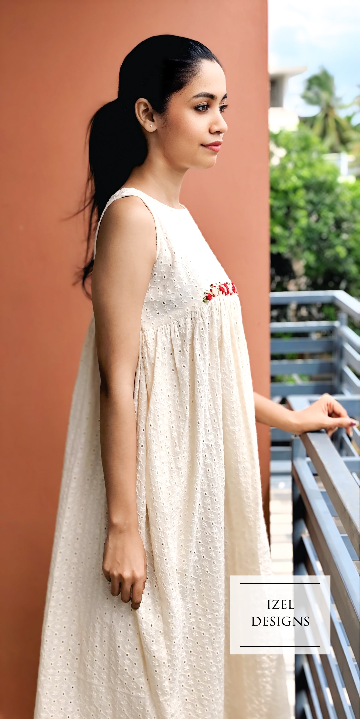 Hand embroidery gathered midi dress