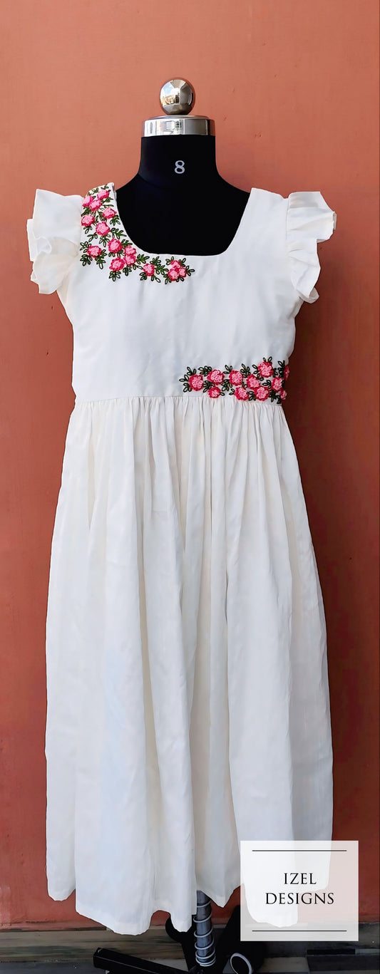 Hand embroidery gathered maxi dress