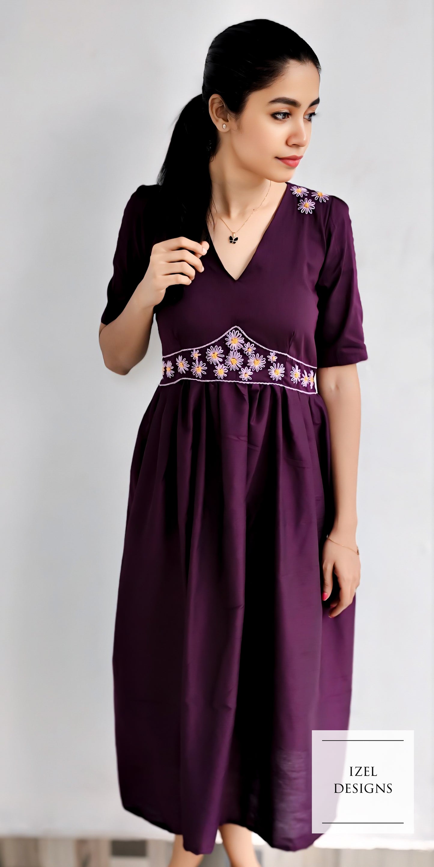 Hand embroidery gathhered midi dress