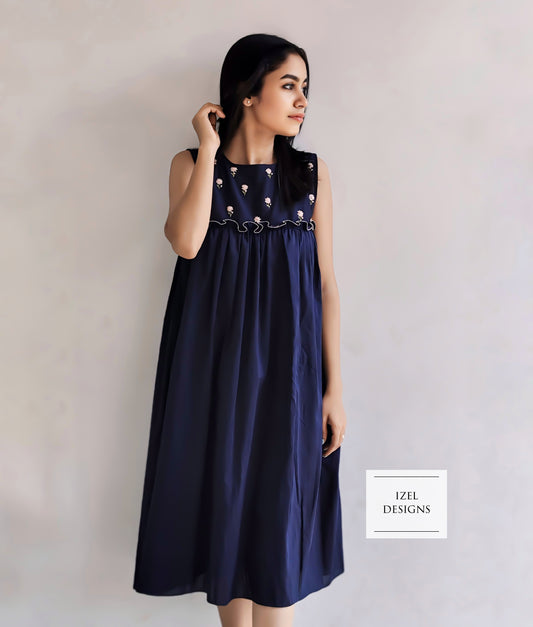 Handembroidery gathered midi dress