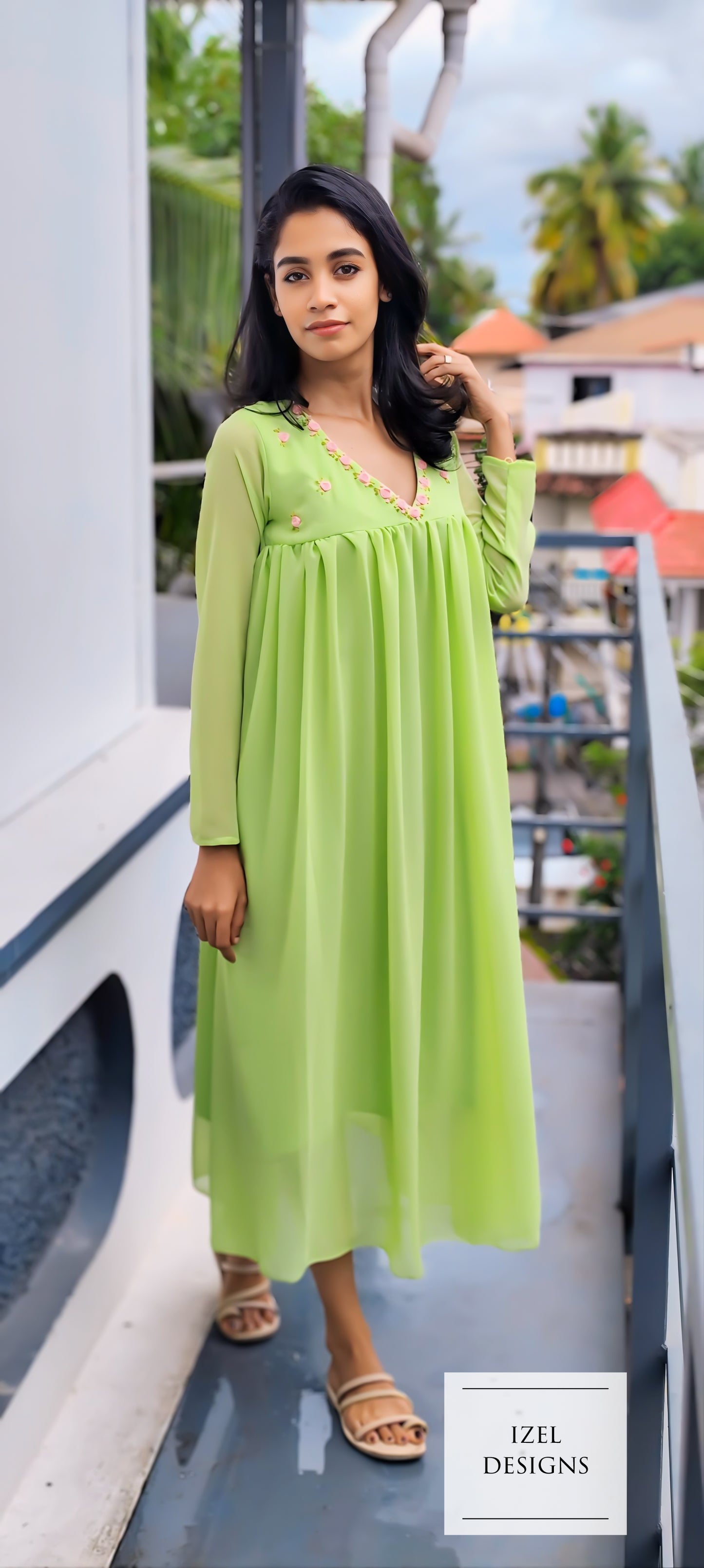 Hand embroidery gathered maxi dress