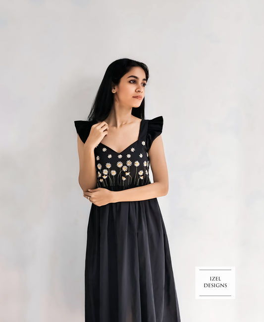 Hand embroidery gathered midi dress